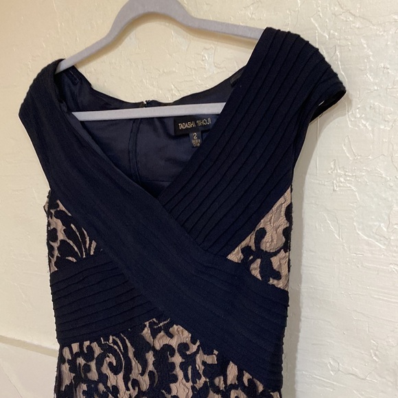 TADASHI SHOJI EVENING OR HOLIDAY DRESS - Picture 3 of 6